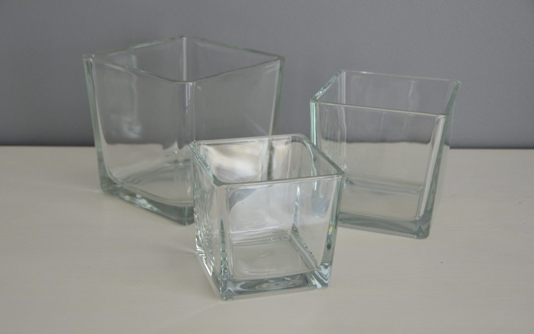 Location vase carré : 3€