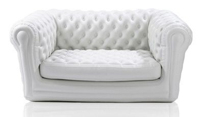 Canapé Chesterfield gonflable : 80 €