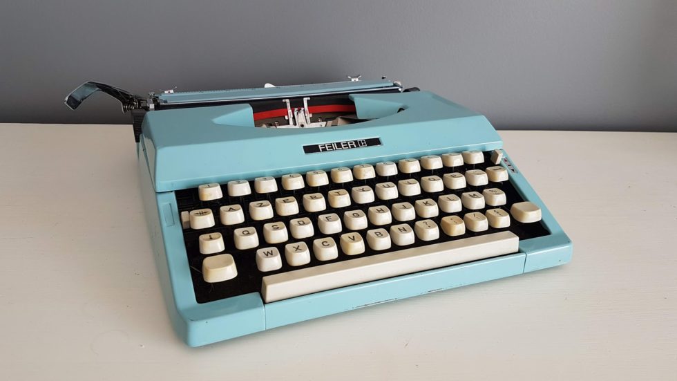 Machine à écrire vintage pour votre événement - LOCADECO